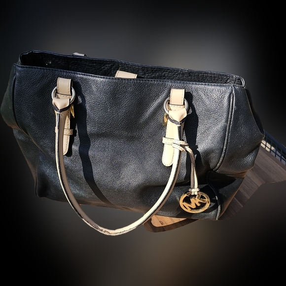 Michael Kors Black and Tan Large Leather Tote with Gold Accents - Picture 4 of 15